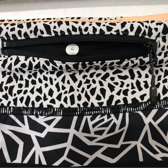 Lululemon short size 6 - Picture 6 of 9